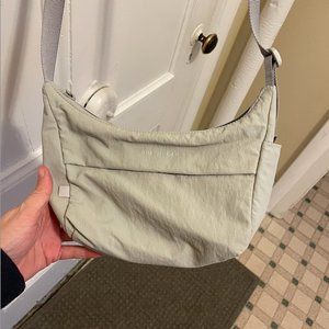 Lululemon Sling Crossbody 2L